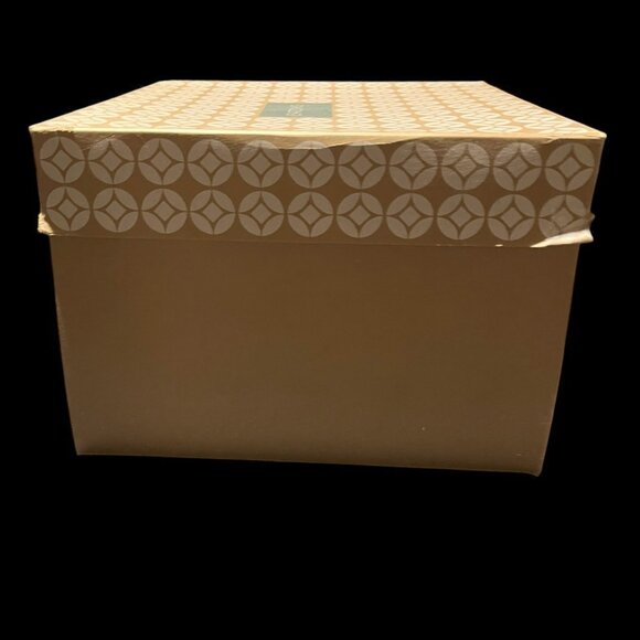 Vintage Eaton's Original Gift Box - Empty - Canada - Original Packaging - Picture 4 of 6